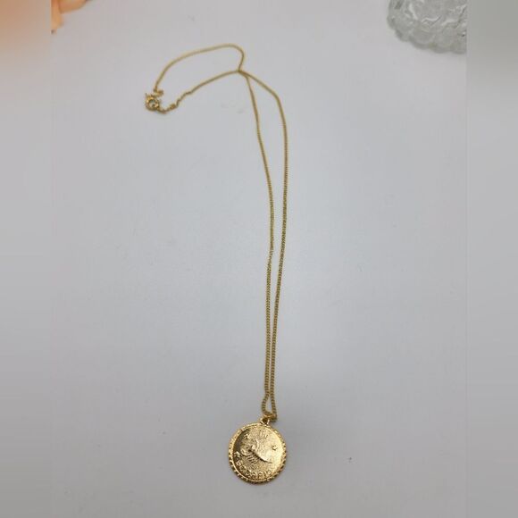 Signed Gold Necklace with circle Scorpio pendant - Picture 4 of 8